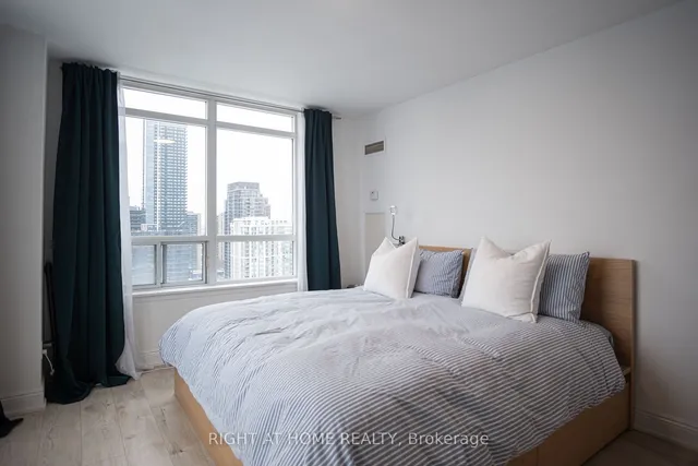 Additional image 27 of 16 Harrison Garden Blvd Unit 2402