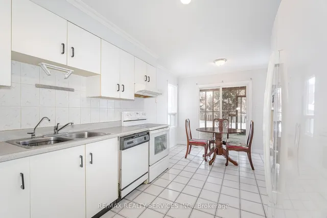 Additional image 10 of 42 Fairlight St