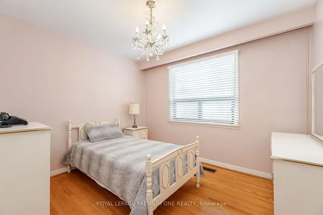 Additional image 26 of 11 Digby Crt