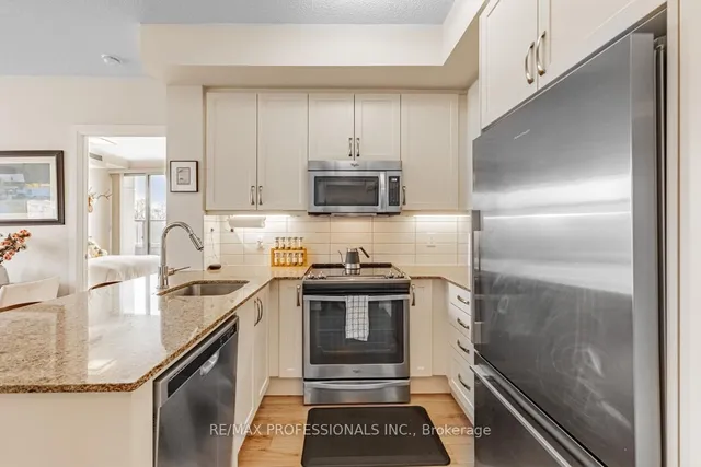 Additional image 3 of 2 Old Mill Dr Unit 417