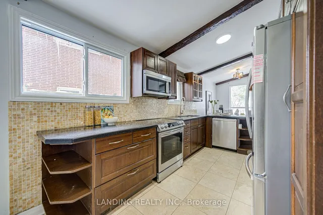 Additional image 12 of 61 Kingslake Rd