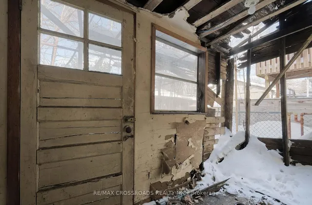 Additional image 20 of 734 Adelaide St