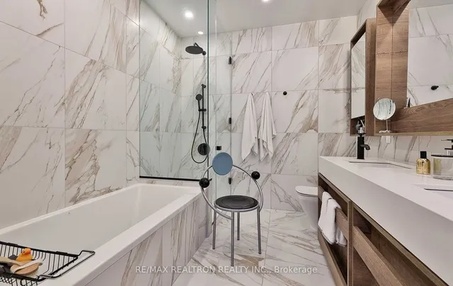 Additional image 20 of 505 Richmond St Unit 419