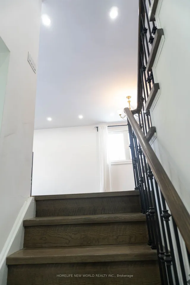 Additional image 17 of 122 Bushmills Sq