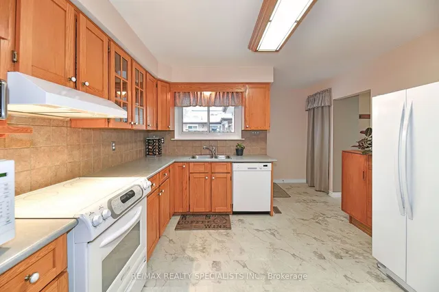 Additional image 10 of 30 Brookland Dr