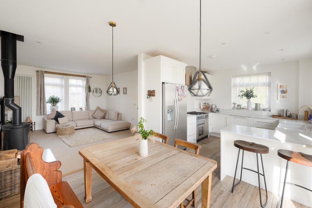 Primary image of New Road, High Littleton, Bristol