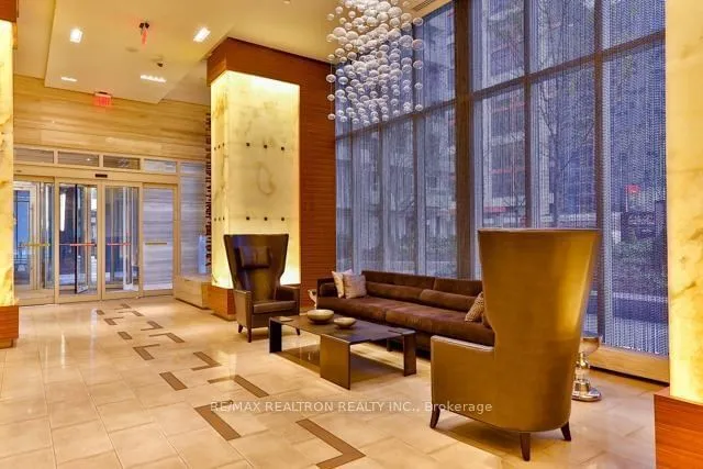 Additional image 8 of 300 Front St Unit 907