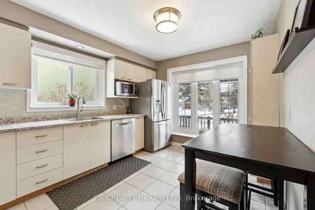 Additional image 18 of 121 Royal Palm Dr