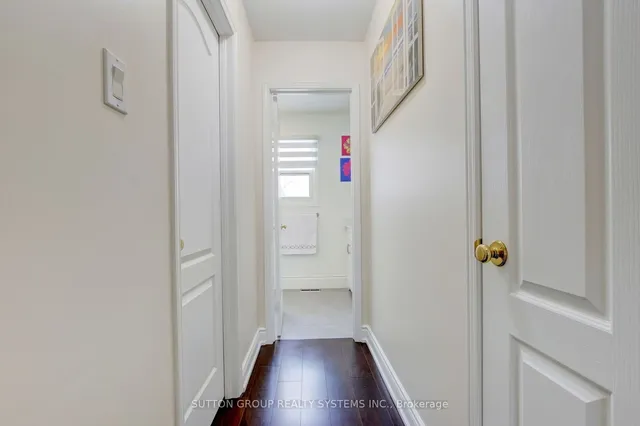 Additional image 27 of 6 Egret Crt