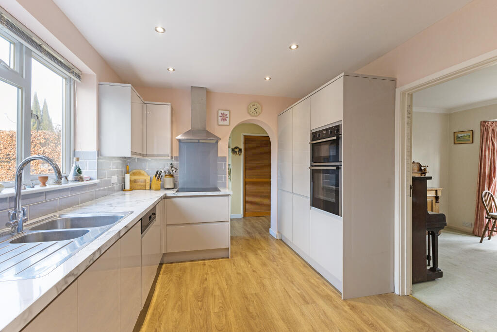 Additional image 3 of Wood End Hill, Harpenden, AL5