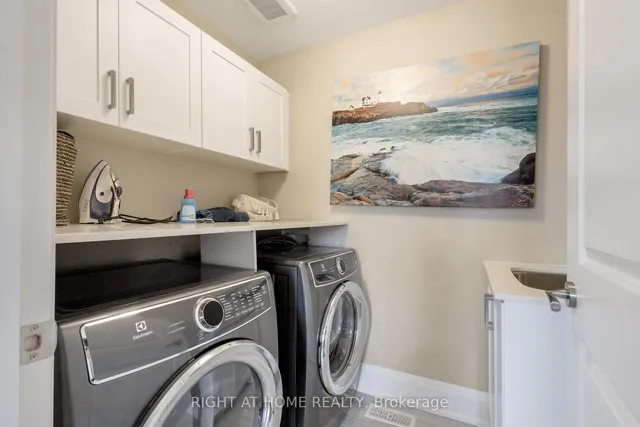 Additional image 26 of 2 Helen Ave