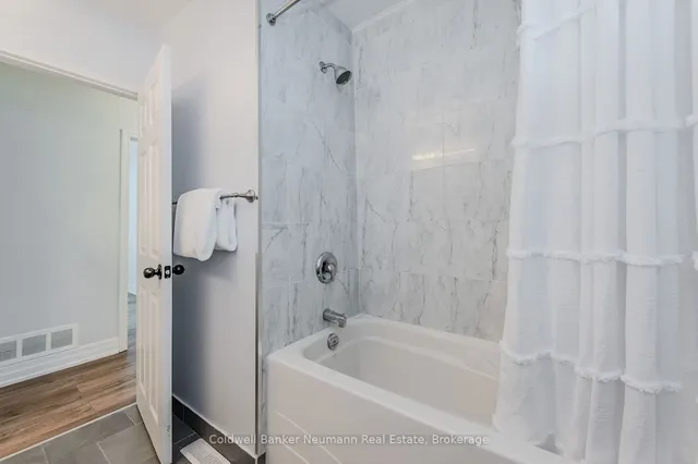 Additional image 27 of 768 Wesley St