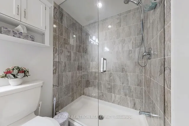 Additional image 18 of 418 Athabasca Common