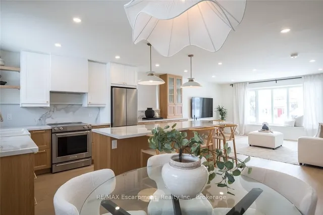 Additional image 11 of 3233 Lansdown Dr