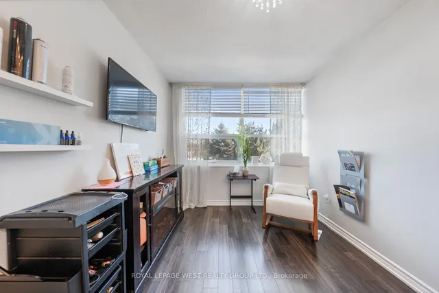 Additional image 31 of 362 The East Mall Unit 310