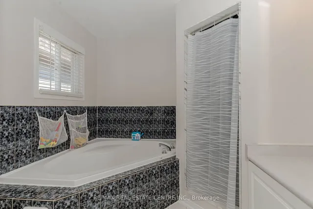 Additional image 23 of 1780 Lampman Ave