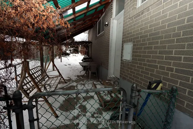 Additional image 32 of 6 Strathavon Dr