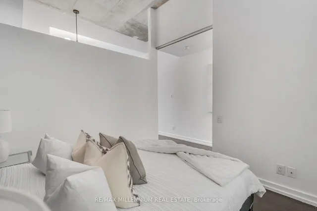 Additional image 30 of 33 Mill St Unit 501