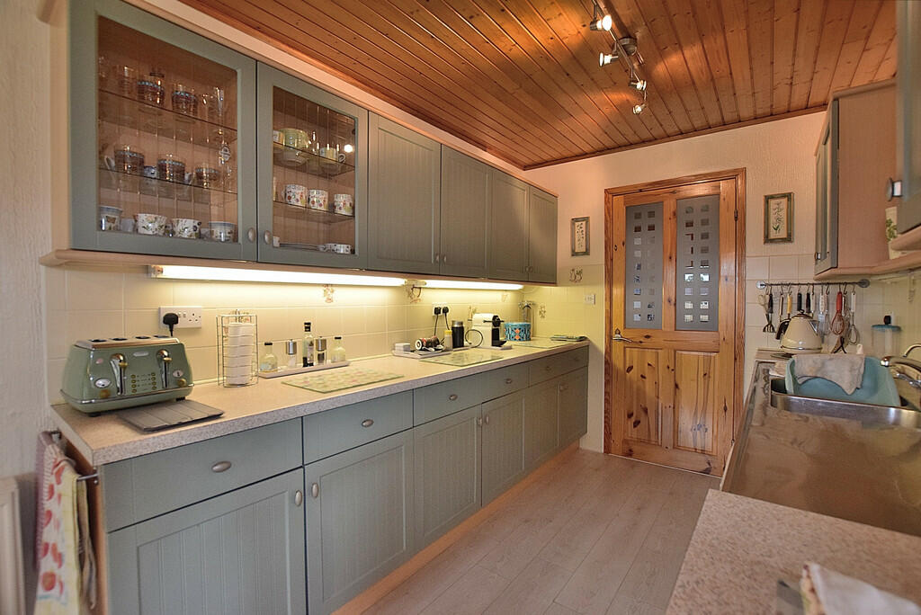 Additional image 6 of Whitefields Drive, Richmond