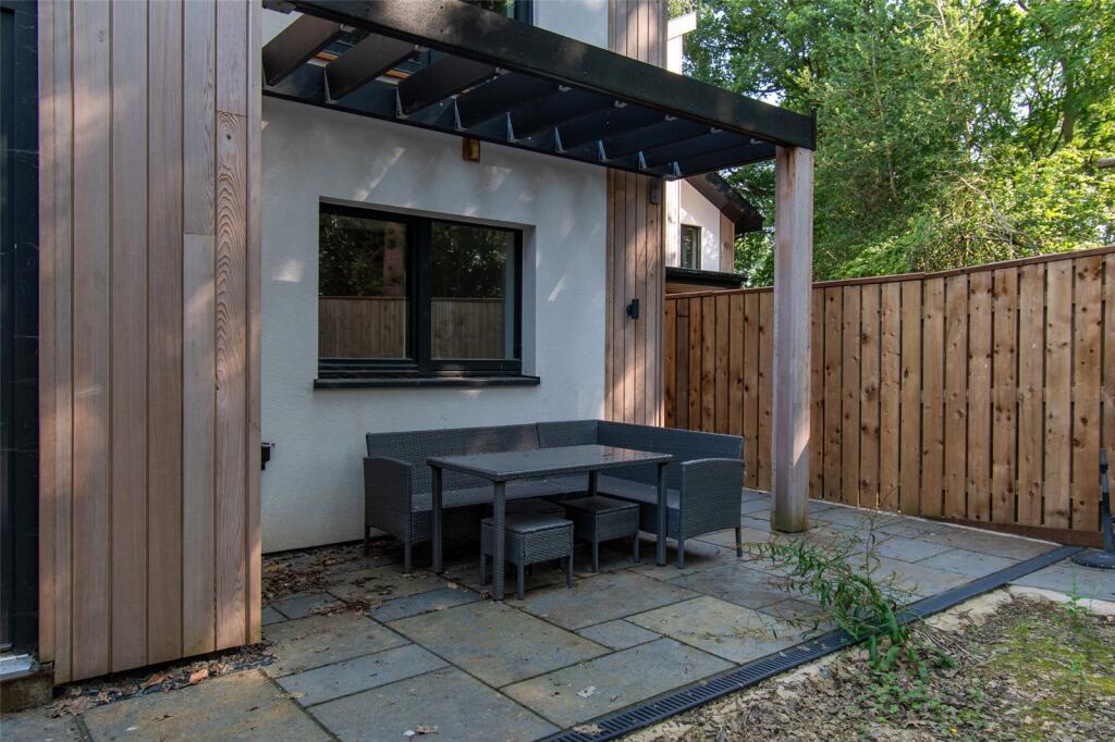 Additional image 28 of Park Street Lane, Park Street, St. Albans, Hertfordshire, AL2