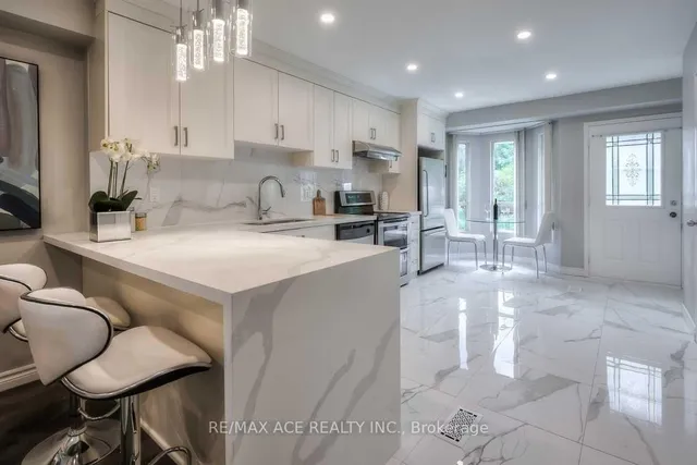 Additional image 7 of 2472 Eglinton Ave Unit TH10