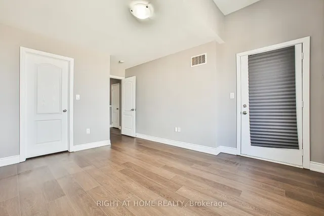 Additional image 33 of 590 North Service Rd Unit 102