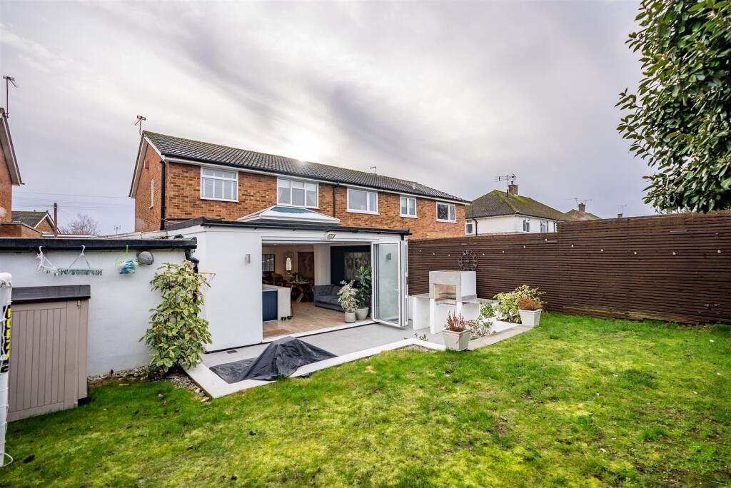 Additional image 15 of Park Lane, Colney Heath, St. Albans