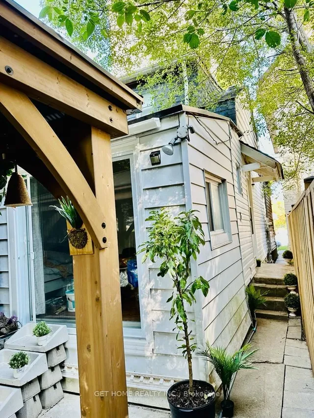 Additional image 15 of 148 Barrington Ave