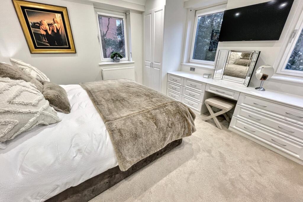 Additional image 5 of East Cliff