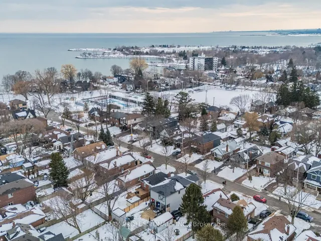 Additional image 33 of 35 Tenth St