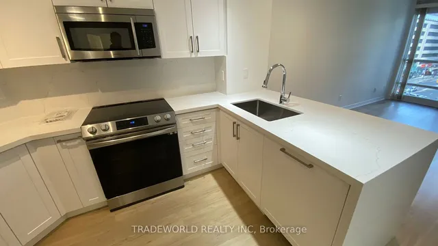 Additional image 8 of 763 Bay St Unit 613