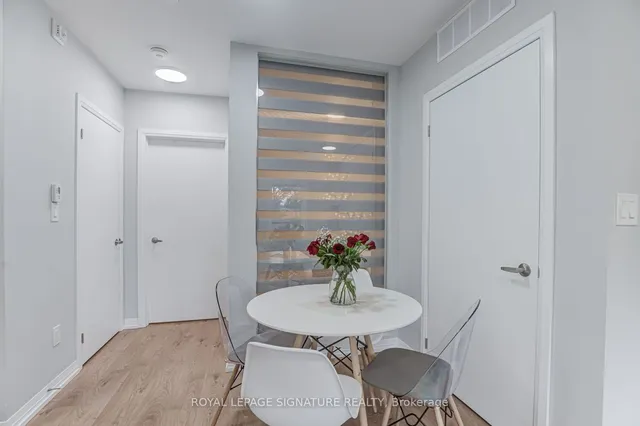 Additional image 19 of 402 The East Mall Unit 213