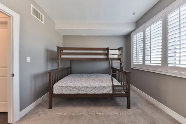 Additional image 23 of 2160 Trafalgar Rd Unit 10