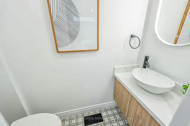 Additional image 7 of 548 Glebeholme Blvd