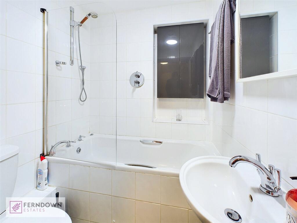 Additional image 10 of Holly Lane, Marston Green, B37