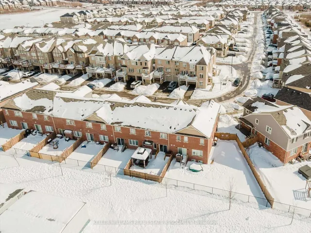 Additional image 36 of 1176 Duignan Cres