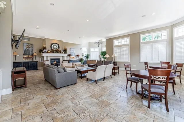 Additional image 32 of 1360 Main St Unit 304