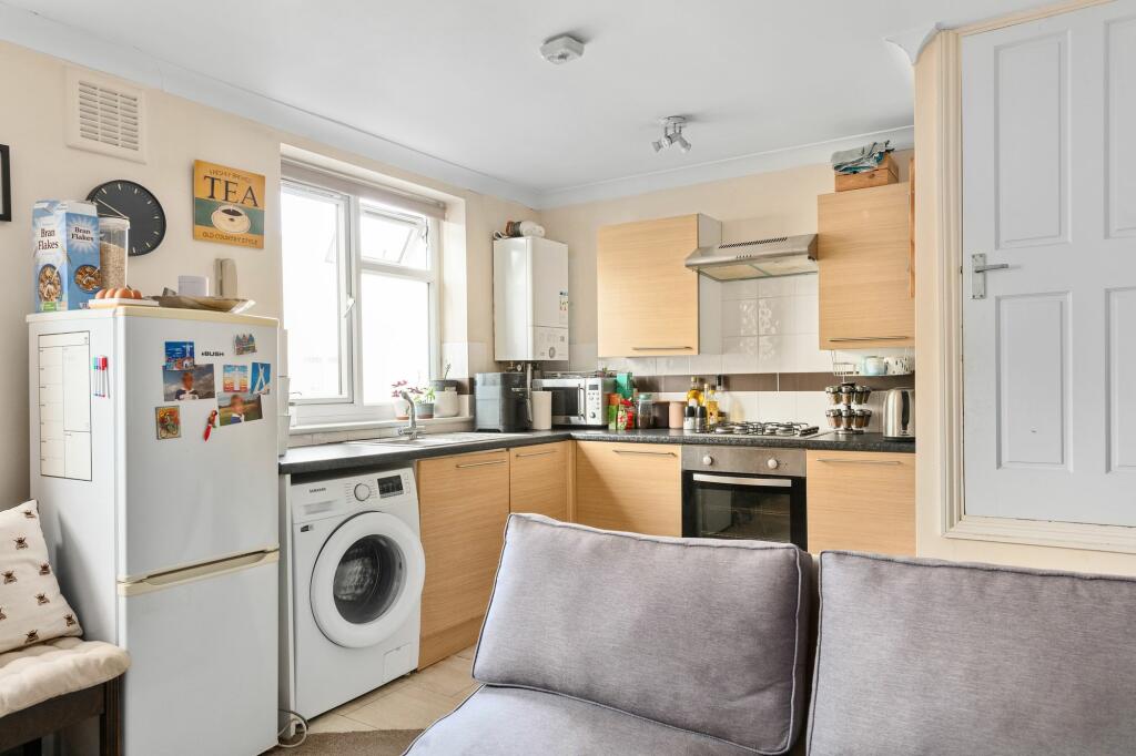 Additional image 5 of Avenue Road, Beckenham, BR3