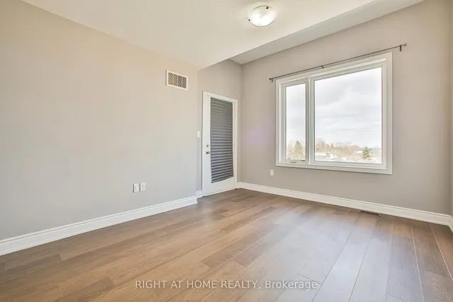 Additional image 32 of 590 North Service Rd Unit 102