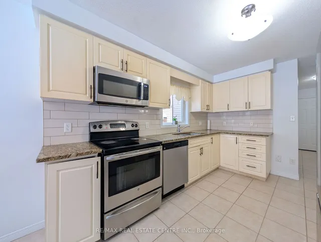 Additional image 23 of 434 Woodbine Ave