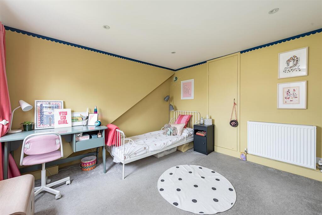 Additional image 10 of Coleswood Road, Harpenden