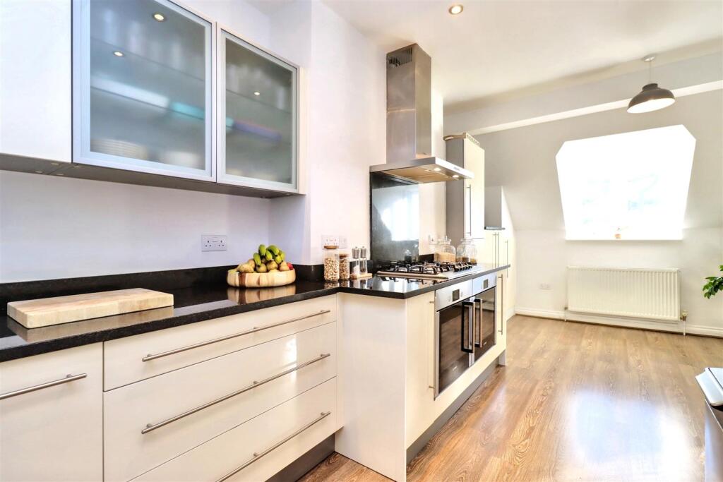 Additional image 19 of Prominent position on Clevedon's Coastline