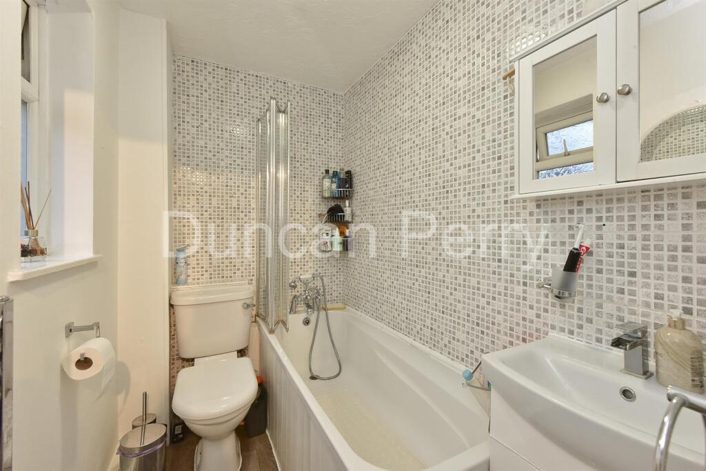 Additional image 9 of Puttocks Drive, Welham Green