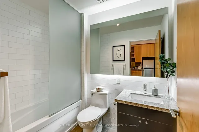 Additional image 14 of 1005 King St Unit 141