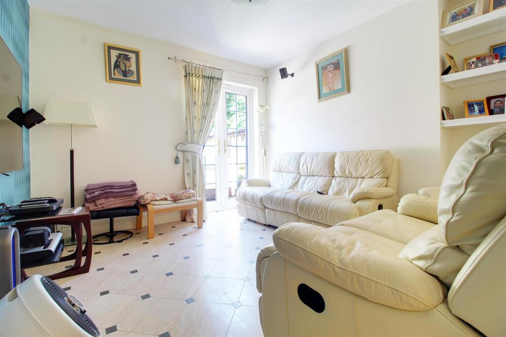 Additional image 21 of Mymms Drive, Brookmans Park, Hatfield