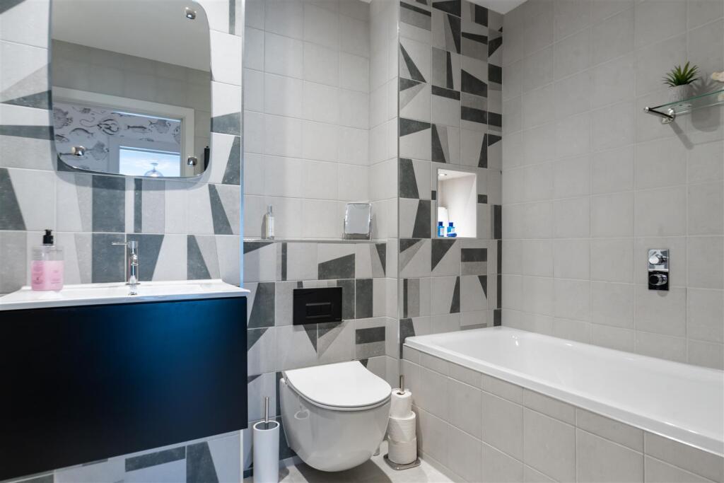 Additional image 15 of Manor Road, Eastcliff, East Cliff