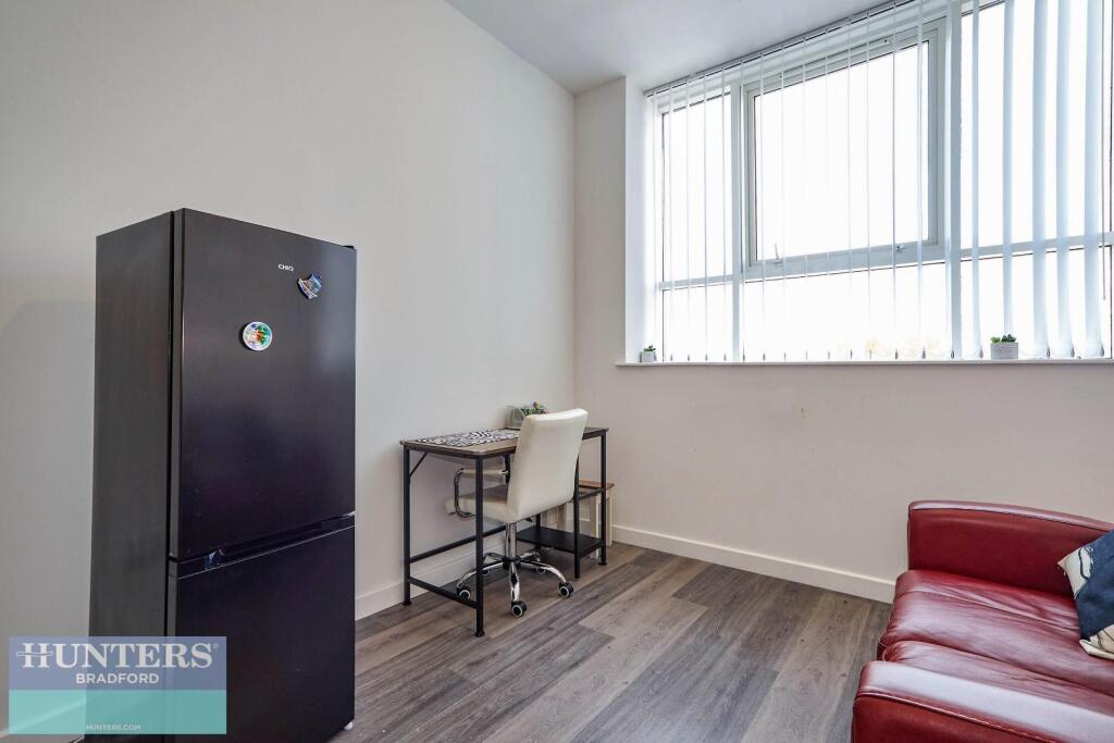 Additional image 3 of Card House, Bingley Road, Bradford BD9 6FF