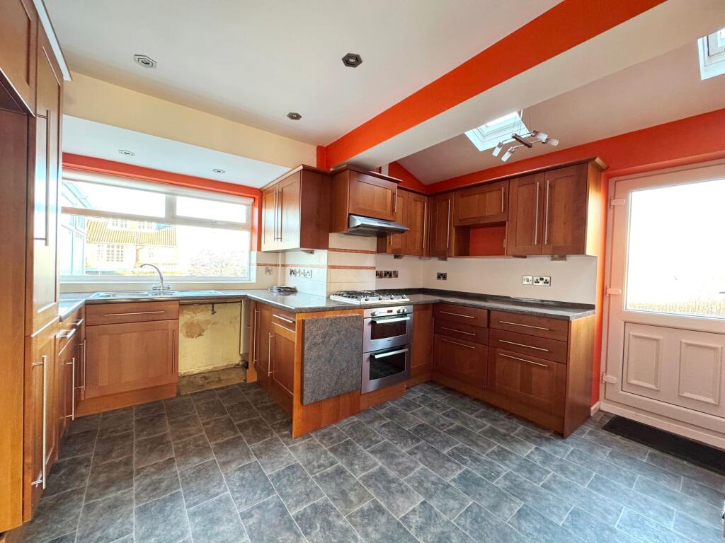 Additional image 3 of 2 South Close, Unsworth, Bury BL9