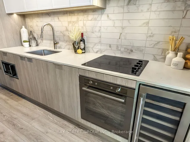 Additional image 10 of 2020 Bathurst St Unit 1912