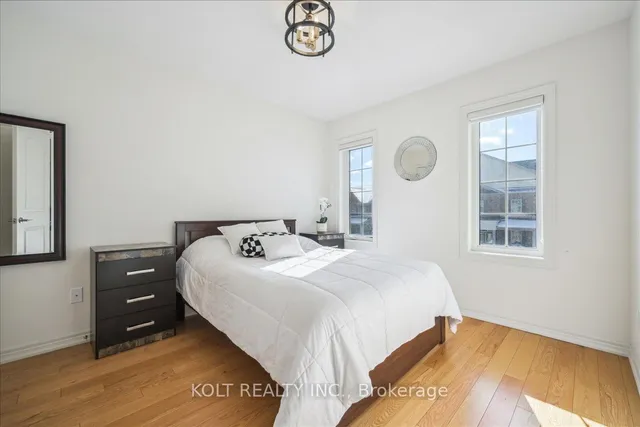 Additional image 35 of 40 Military Cres